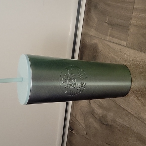 Brand new starbucks tumbler - Picture 2 of 3